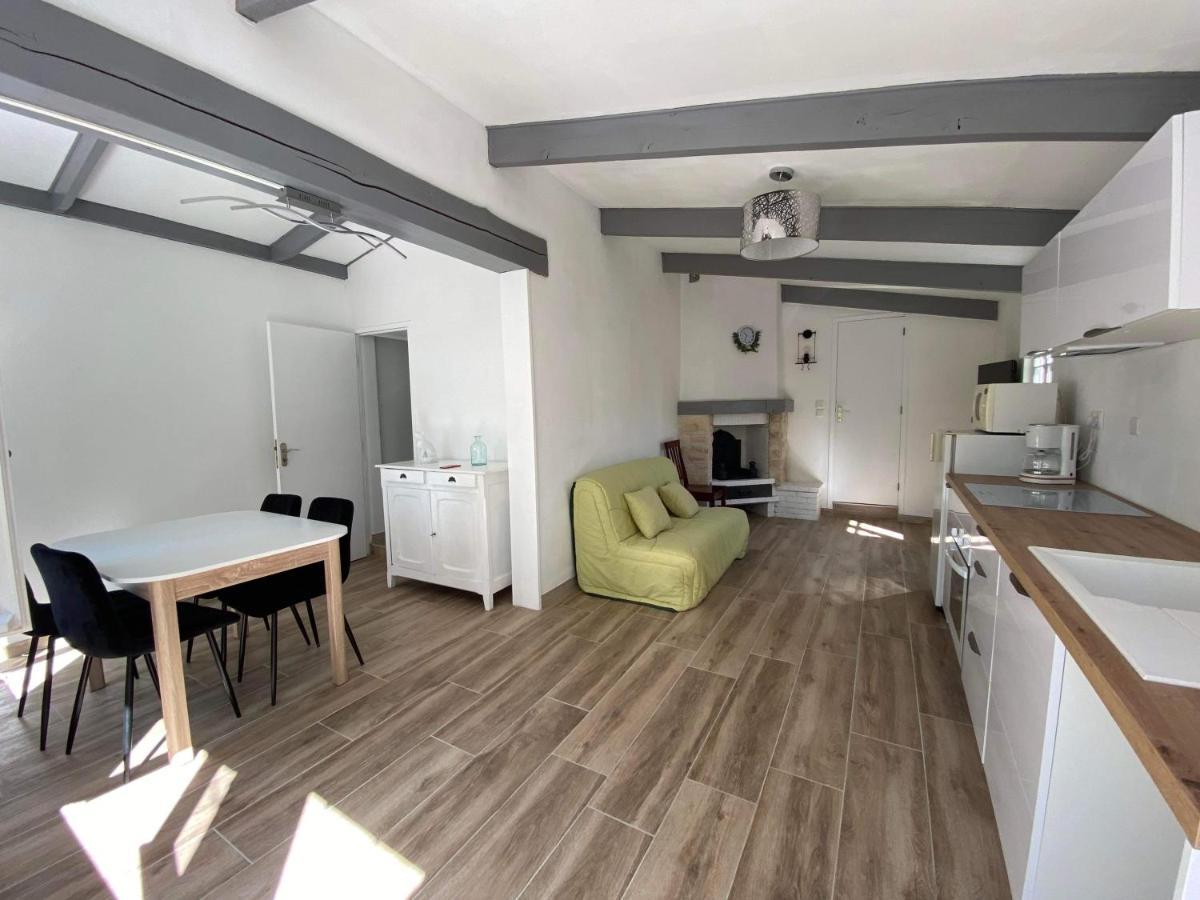 Maison Bord De Lac De Charmes Bannes  Kültér fotó