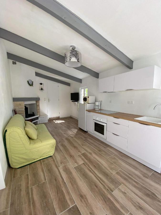 Maison Bord De Lac De Charmes Bannes  Kültér fotó