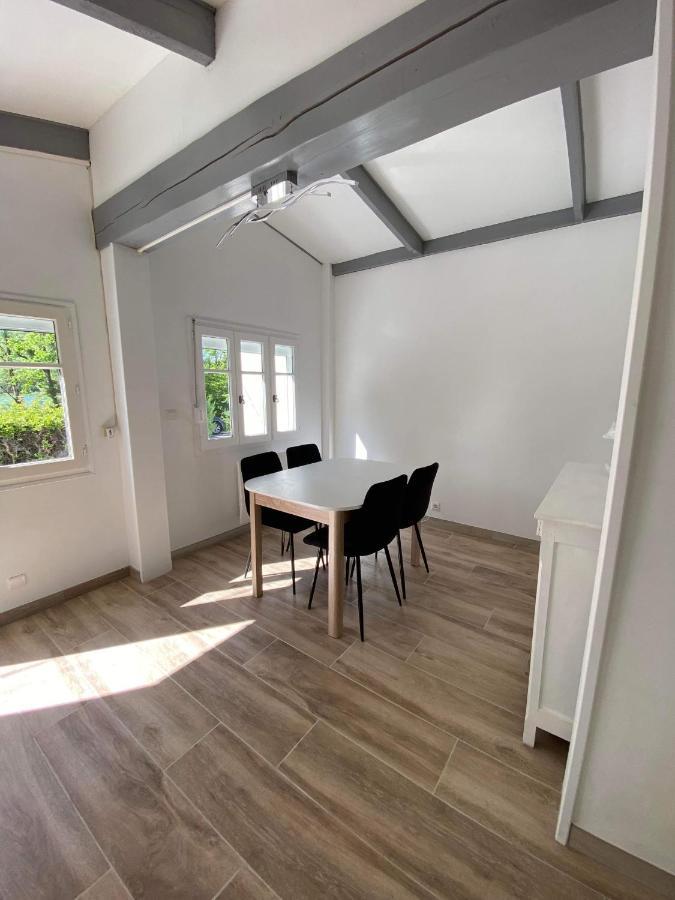 Maison Bord De Lac De Charmes Bannes  Kültér fotó